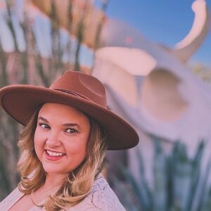 Meet your Posher, Megan